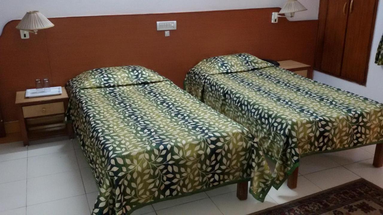 Hotel Tapti Saral Bhopal Bagian luar foto